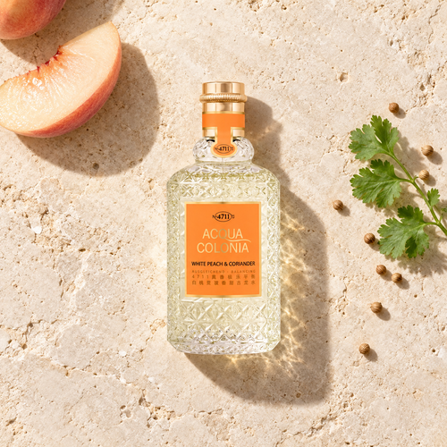 4711 Acqua Colonia White Peach & Coriander 100 ml – parfém v prostředí, pohled shora s bočním stínem