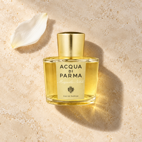 Acqua di Parma Le Nobili Magnolia Nobile 100 ml – parfém v prostředí, pohled shora s bočním stínem