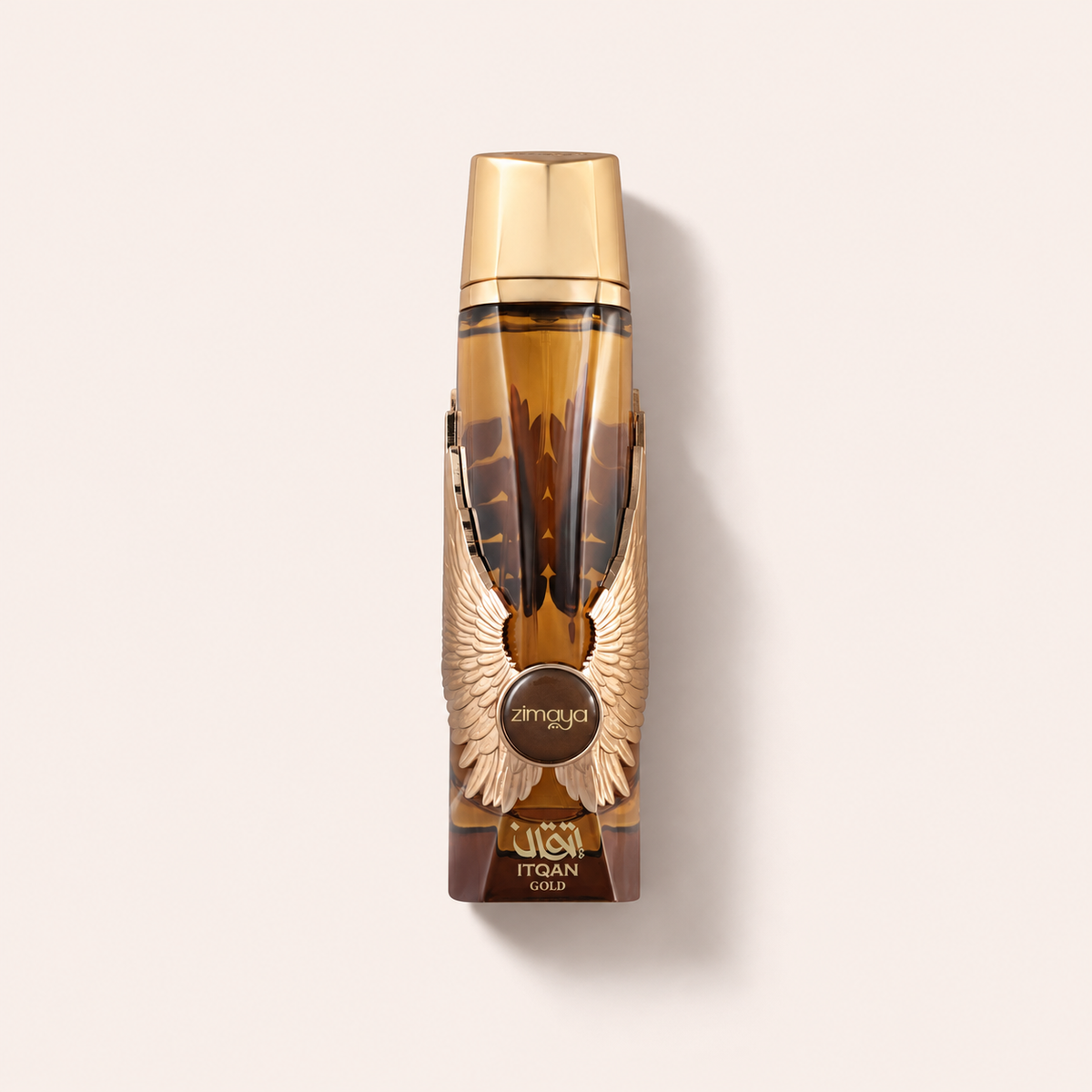 Flakon parfémované vody Zimaya Itqan Gold 100 ml na světlém pozadí – MrRizz